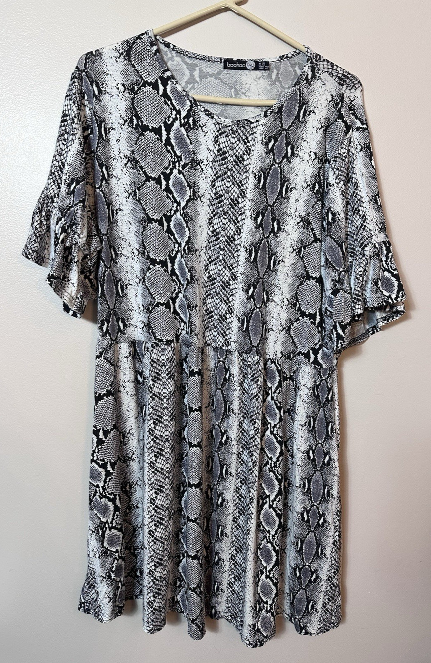 Boohoo Dress Womens US 12 Tall Black White Snake Print Mock Ruffle Sleeve NWOT